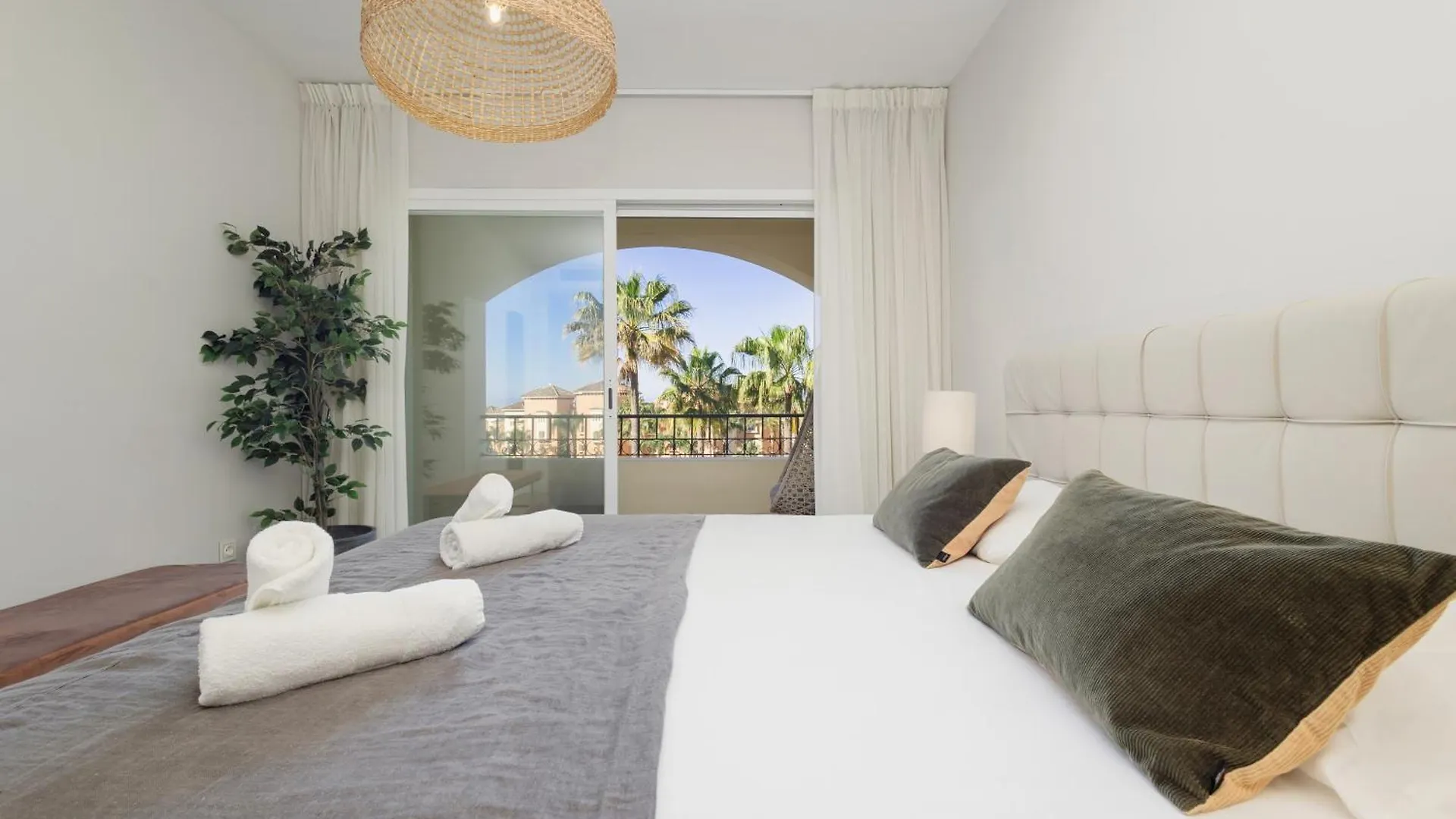 Apartment With Direct Beach Access, In Hacienda Playa, Elviria Marbella