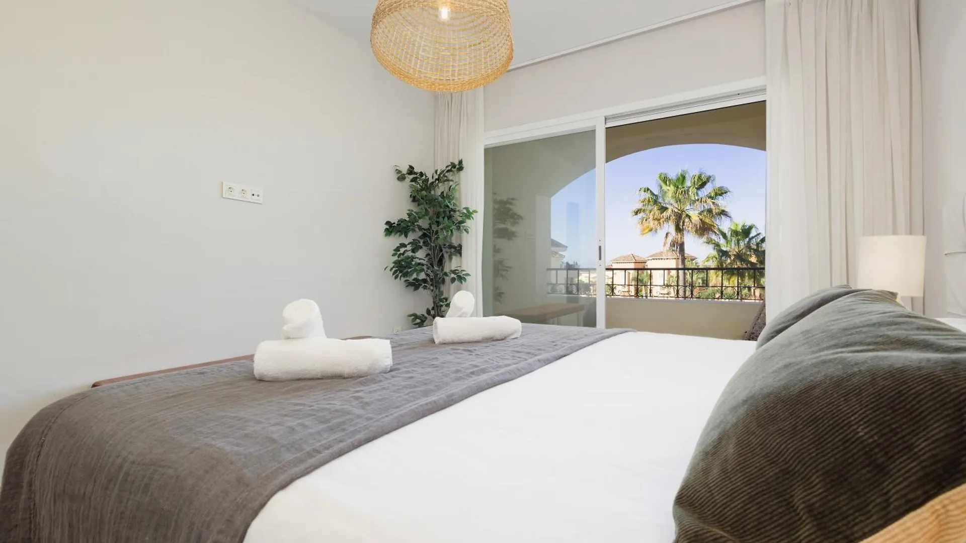 Apartment With Direct Beach Access, In Hacienda Playa, Elviria Marbella 0*,