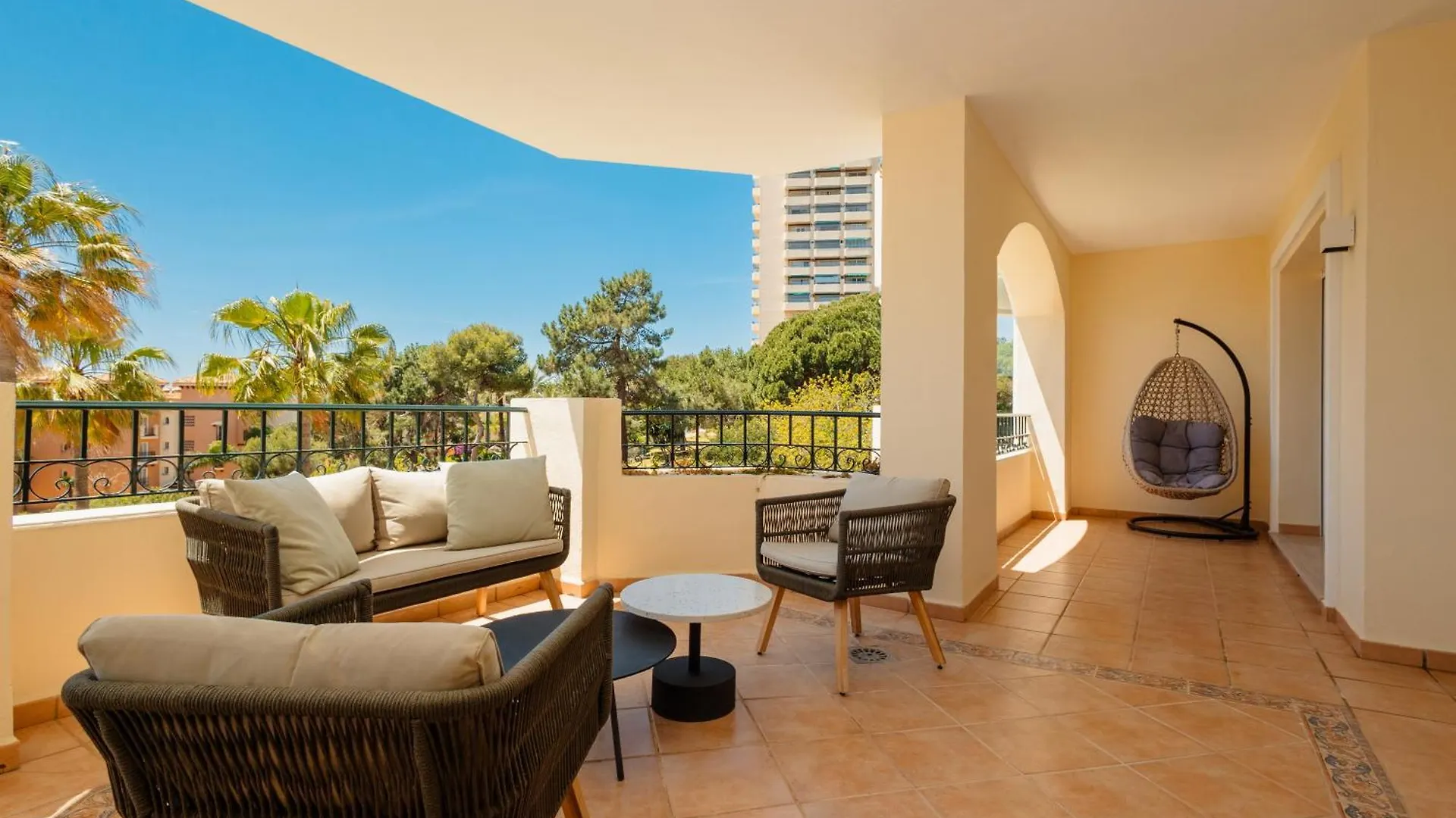Apartment With Direct Beach Access, In Hacienda Playa, Elviria Marbella